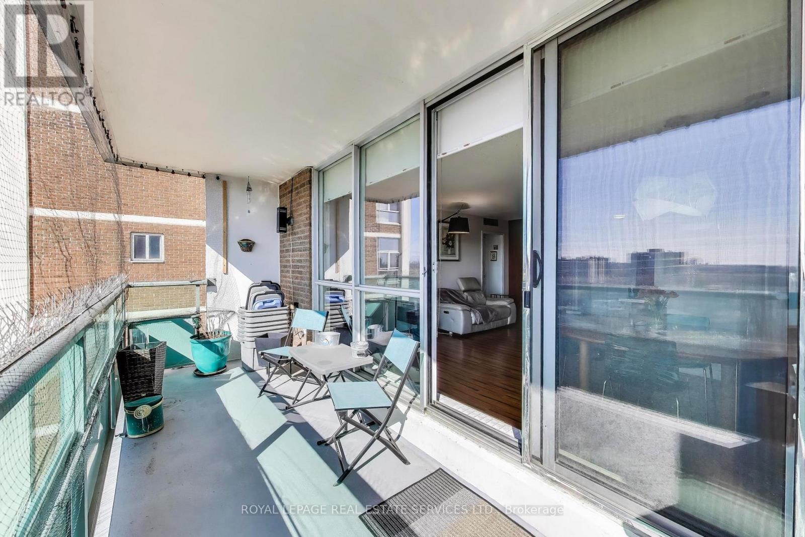 












1008 - 44 LONGBOURNE DRIVE

,
Toronto,




Ontario
M9R2M7

