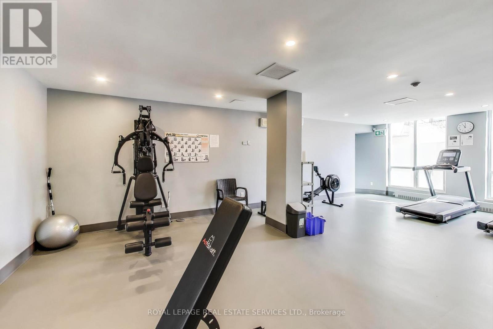 












1008 - 44 LONGBOURNE DRIVE

,
Toronto,




Ontario
M9R2M7

