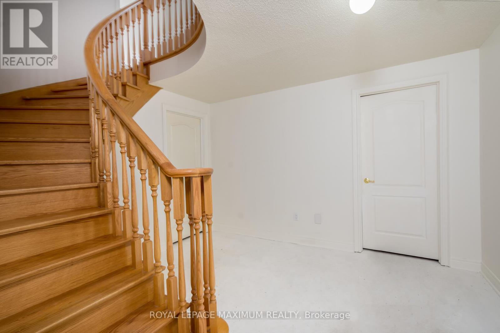 












45 WINDROSE COURT

,
Vaughan,




Ontario
L4L9G9

