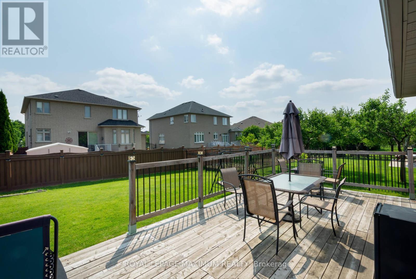 












45 WINDROSE COURT

,
Vaughan,




Ontario
L4L9G9


