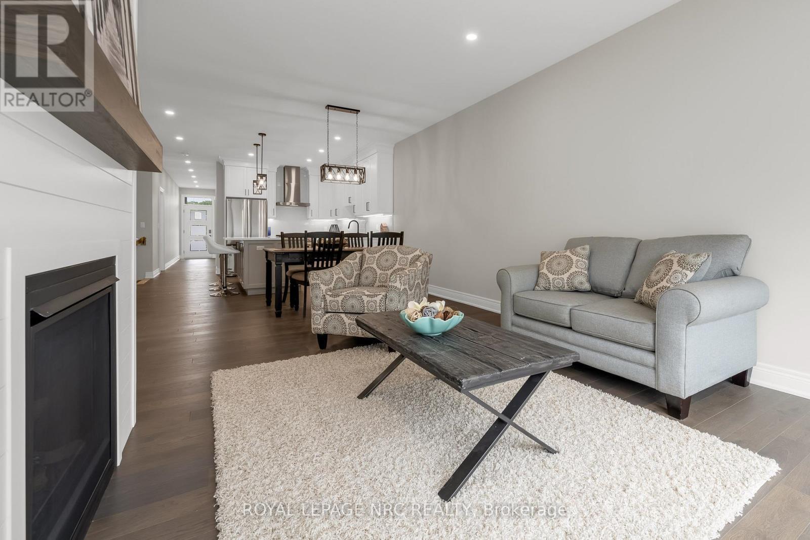 












740 CLARENCE STREET

,
Port Colborne (Sugarloaf),




Ontario
L3K0A8

