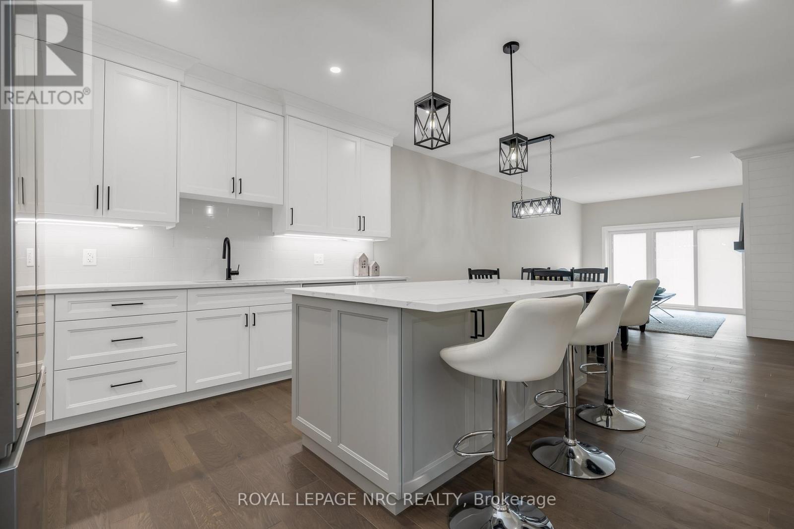 












740 CLARENCE STREET

,
Port Colborne (Sugarloaf),




Ontario
L3K0A8

