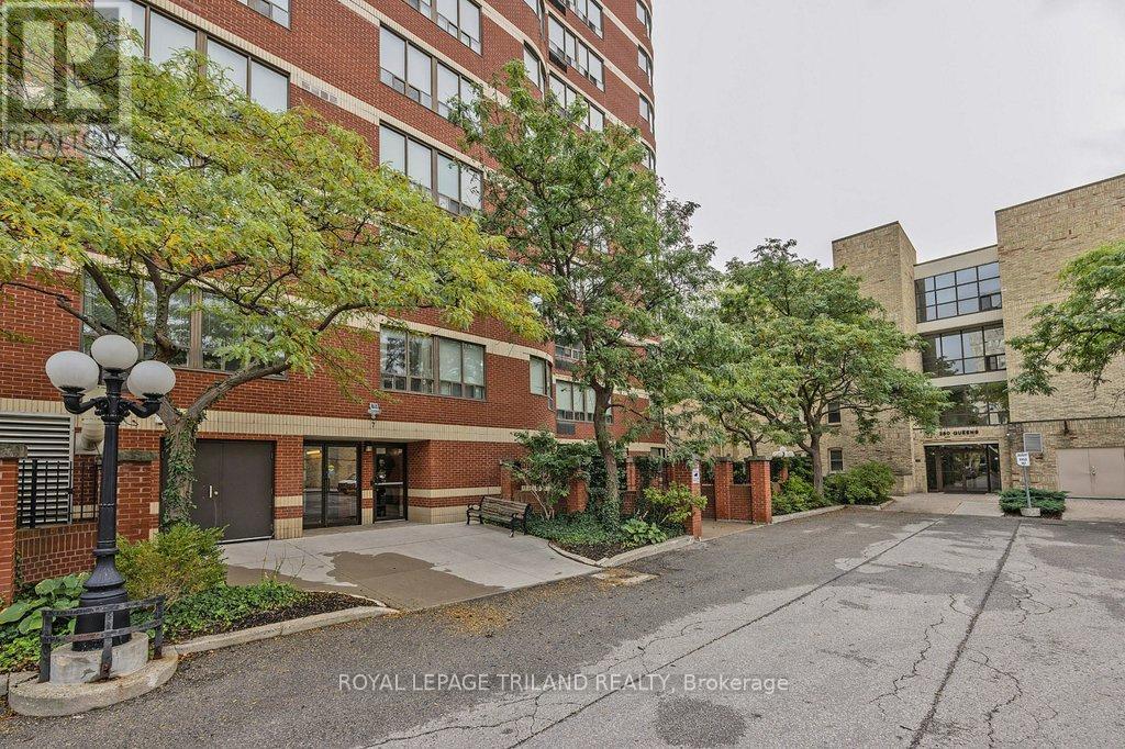 












403 - 7 PICTON STREET

,
London East (East F),




Ontario
N6B3N7


