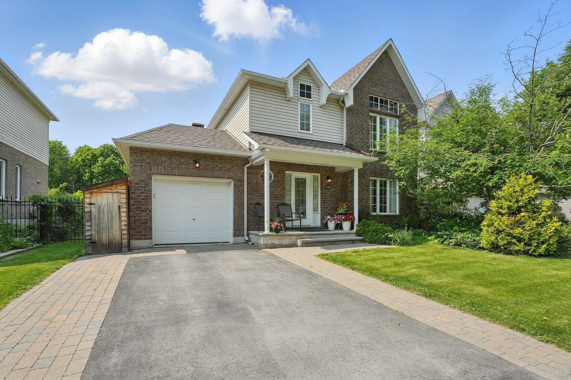 









66


Rue des Perdrix

,
Gatineau (Hull),




QC
J9A2W6

