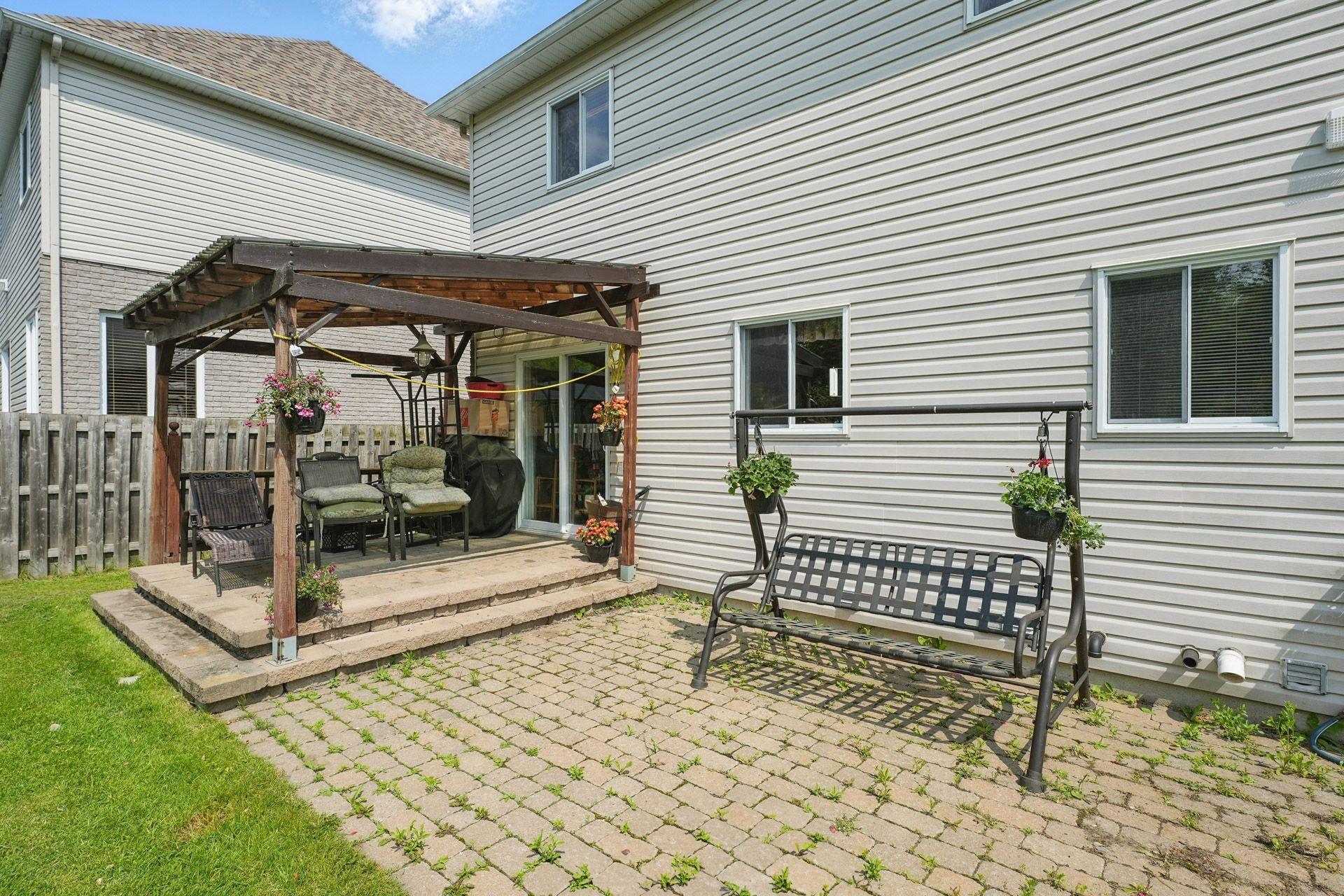 









66


Rue des Perdrix

,
Gatineau (Hull),




QC
J9A2W6

