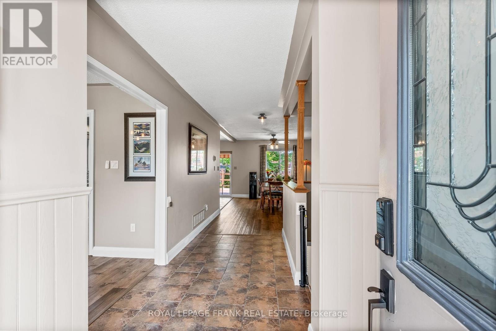 












8 BROOKSIDE STREET

,
Cavan Monaghan (Millbrook Village),




Ontario
L0A1G0

