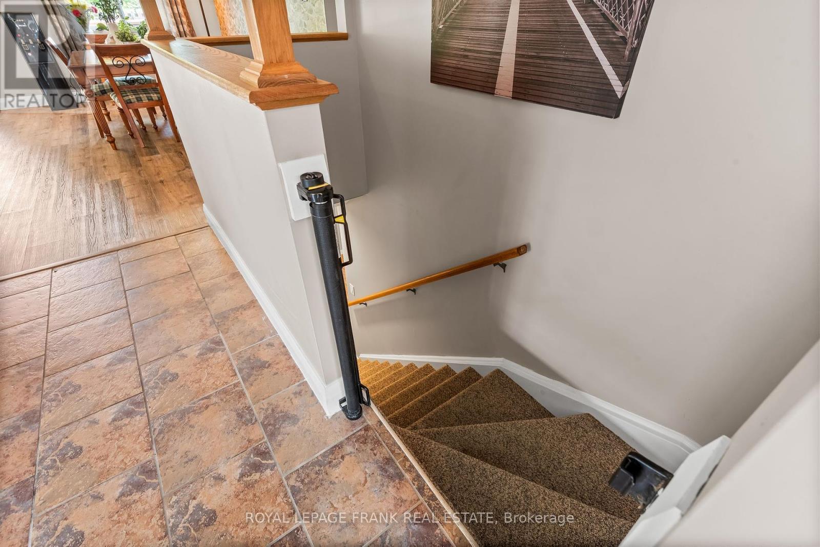 












8 BROOKSIDE STREET

,
Cavan Monaghan (Millbrook Village),




Ontario
L0A1G0

