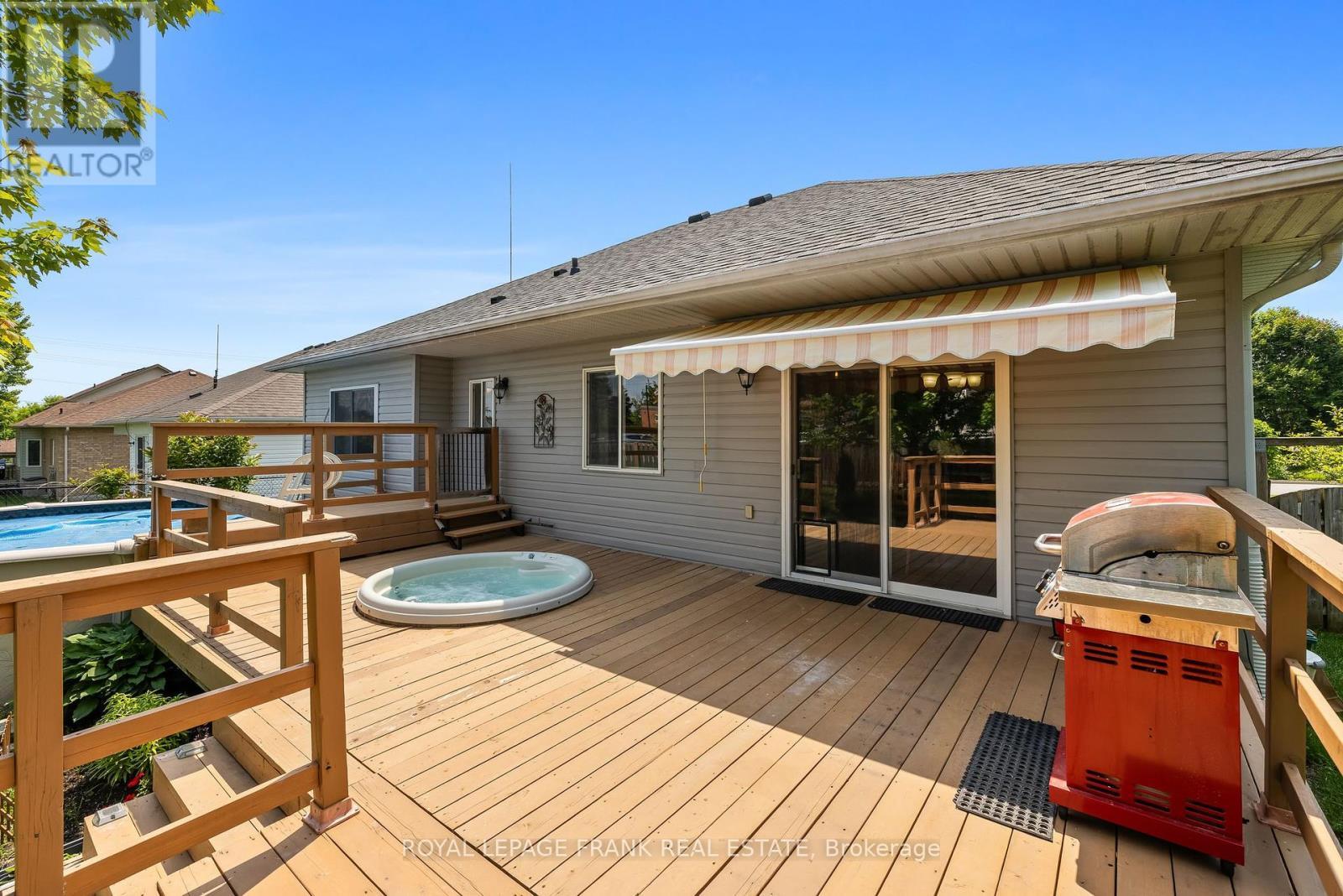 












8 BROOKSIDE STREET

,
Cavan Monaghan (Millbrook Village),




Ontario
L0A1G0

