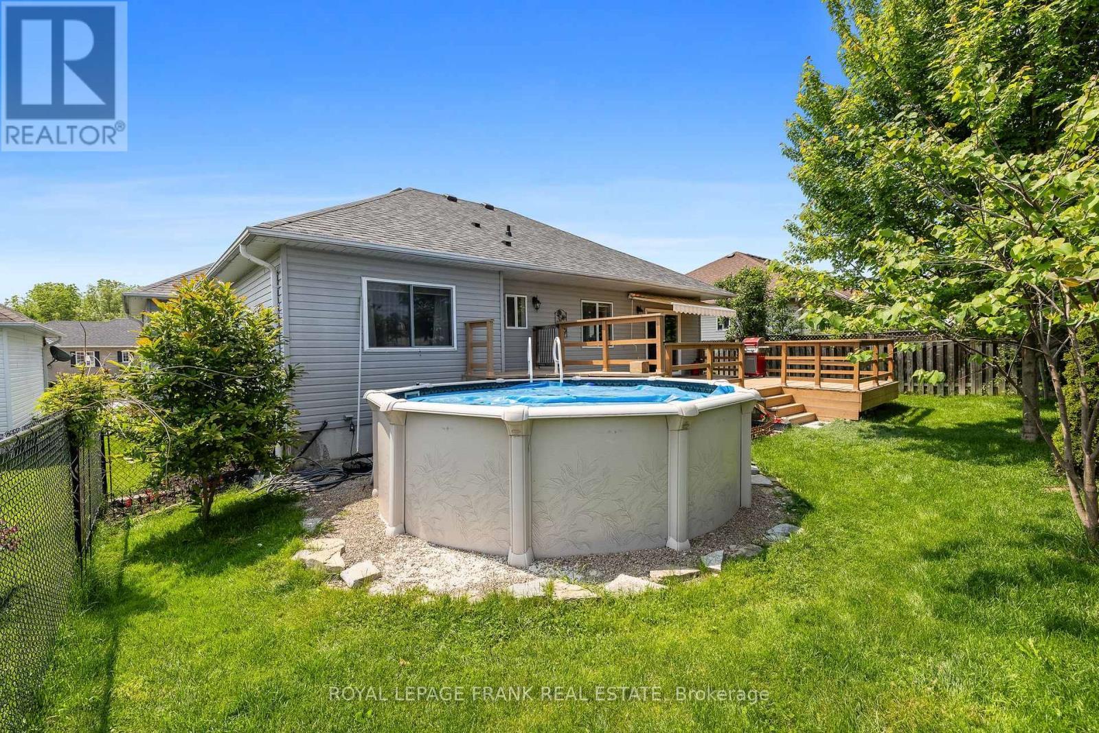 












8 BROOKSIDE STREET

,
Cavan Monaghan (Millbrook Village),




Ontario
L0A1G0

