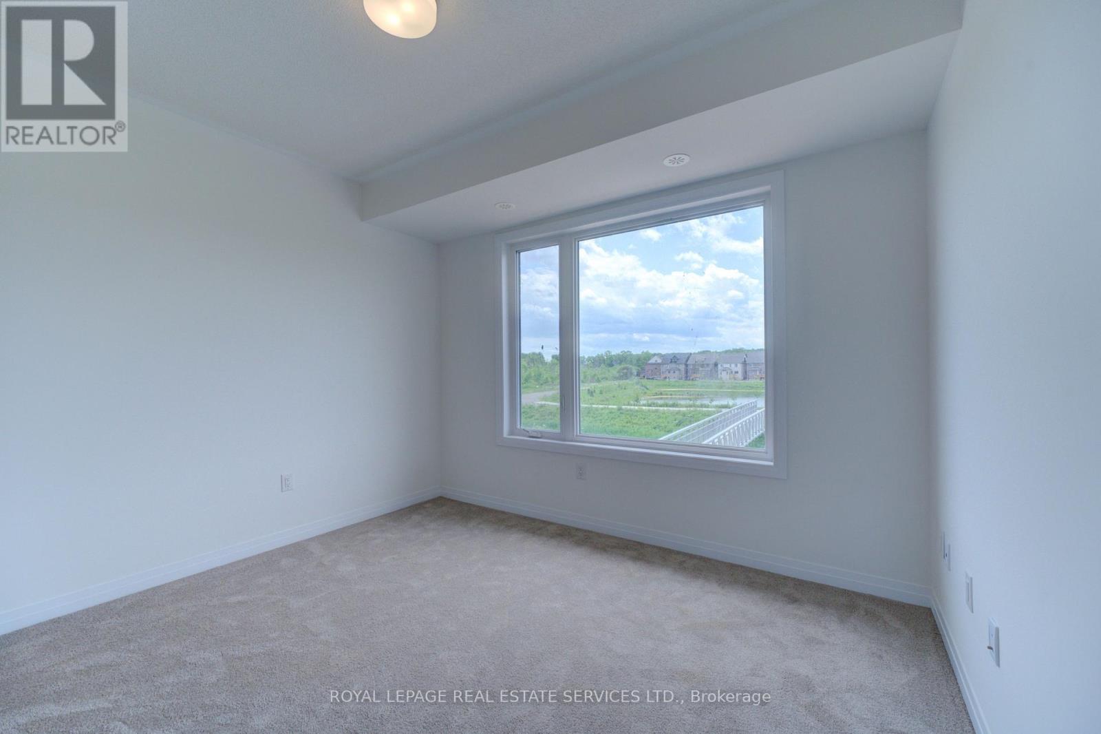 












3222 CRYSTAL DRIVE

,
Oakville,




Ontario
L6M0W8

