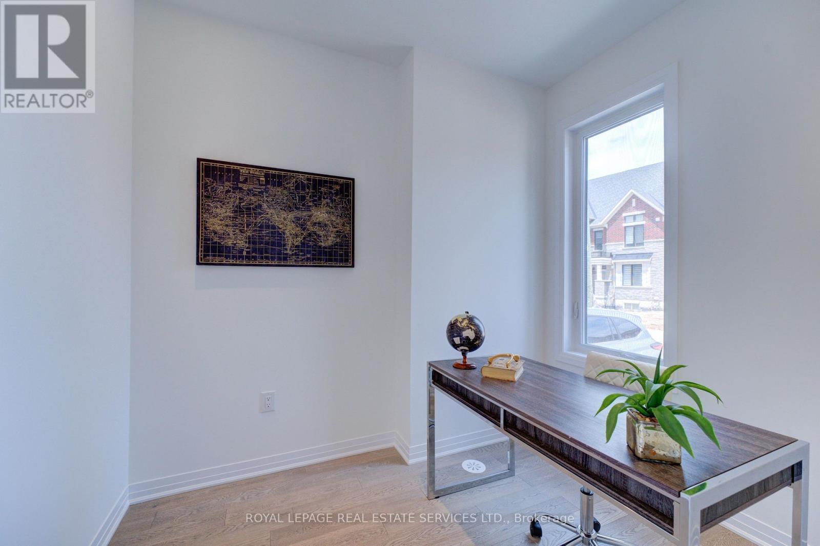 












3222 CRYSTAL DRIVE

,
Oakville,




Ontario
L6M0W8

