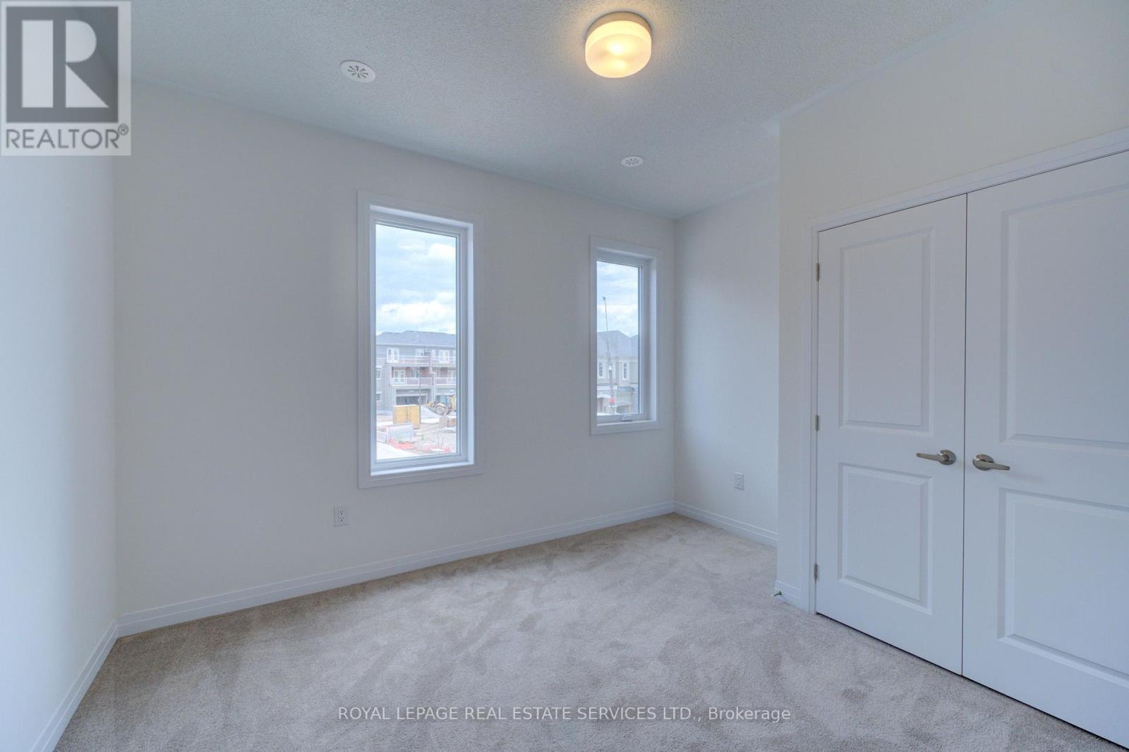 












3222 CRYSTAL DRIVE

,
Oakville,




Ontario
L6M0W8

