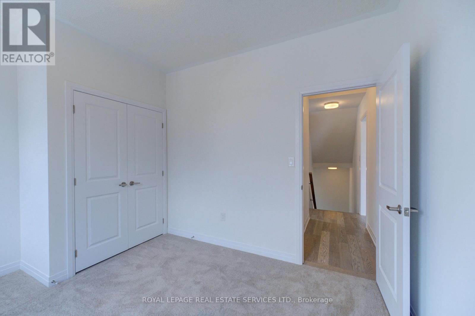 












3222 CRYSTAL DRIVE

,
Oakville,




Ontario
L6M0W8

