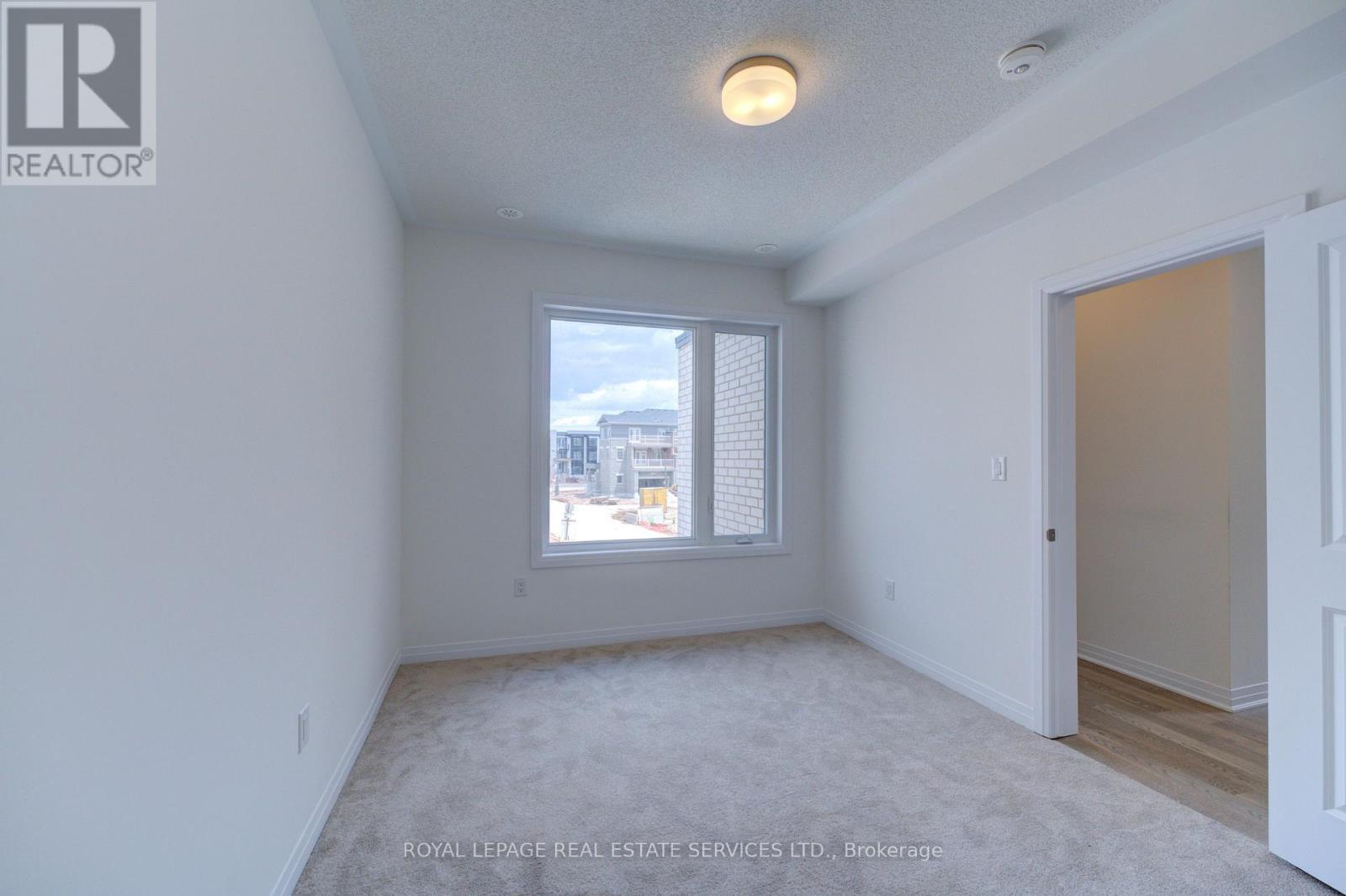 












3222 CRYSTAL DRIVE

,
Oakville,




Ontario
L6M0W8


