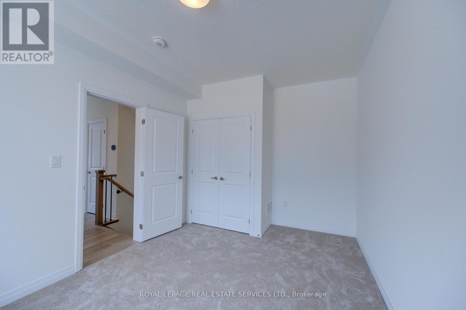 












3222 CRYSTAL DRIVE

,
Oakville,




Ontario
L6M0W8

