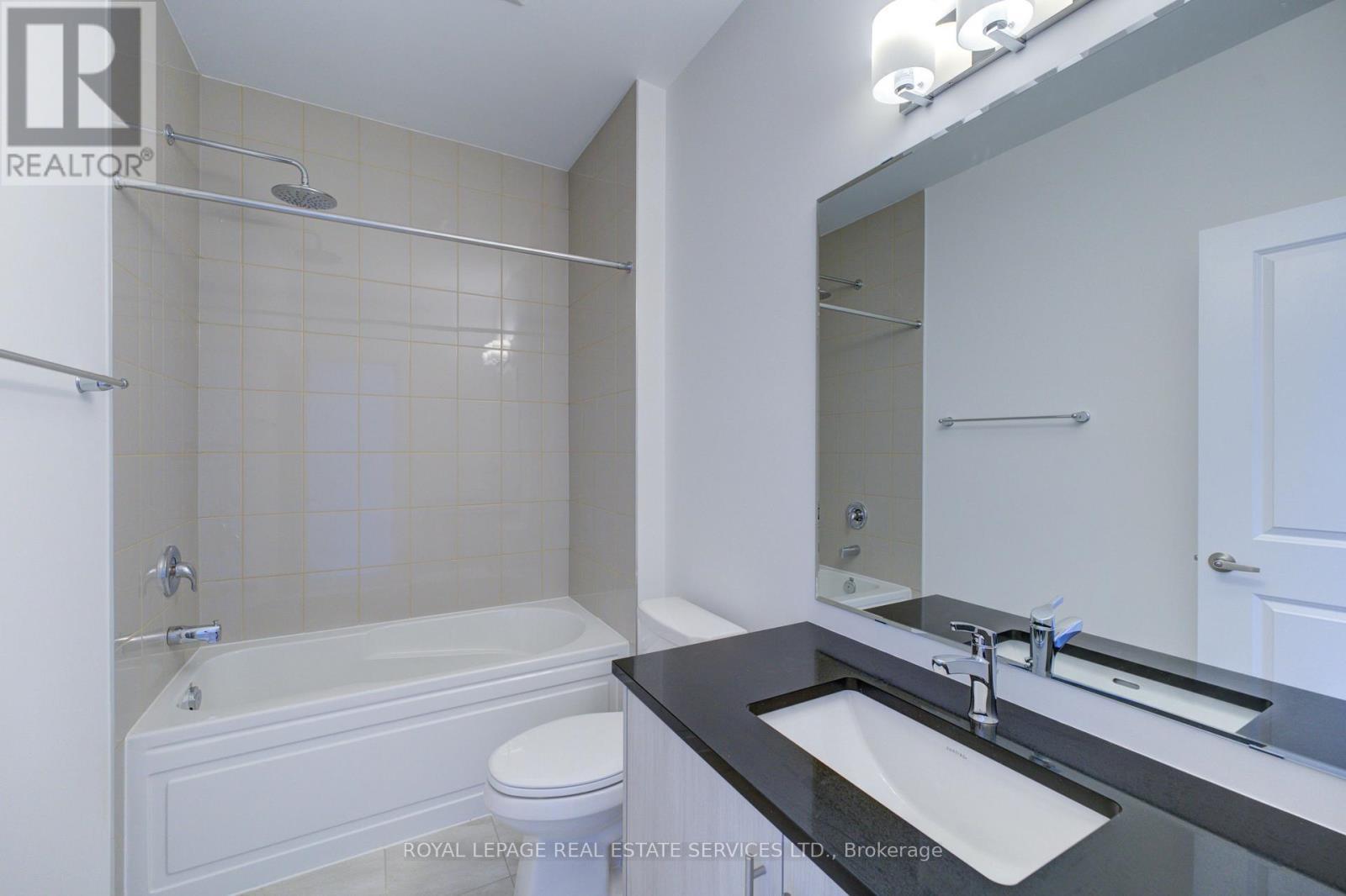 












3222 CRYSTAL DRIVE

,
Oakville,




Ontario
L6M0W8

