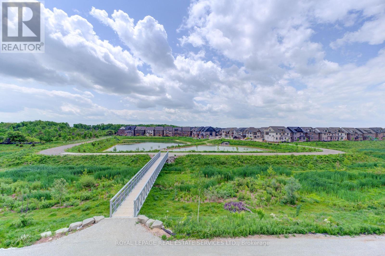 












3222 CRYSTAL DRIVE

,
Oakville,




Ontario
L6M0W8

