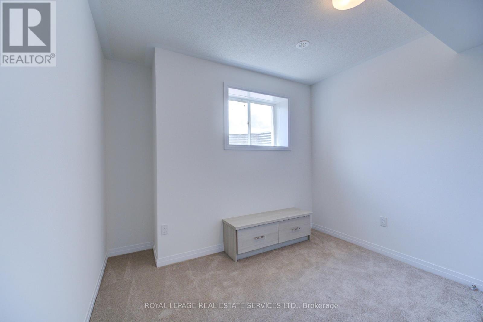 












3222 CRYSTAL DRIVE

,
Oakville,




Ontario
L6M0W8


