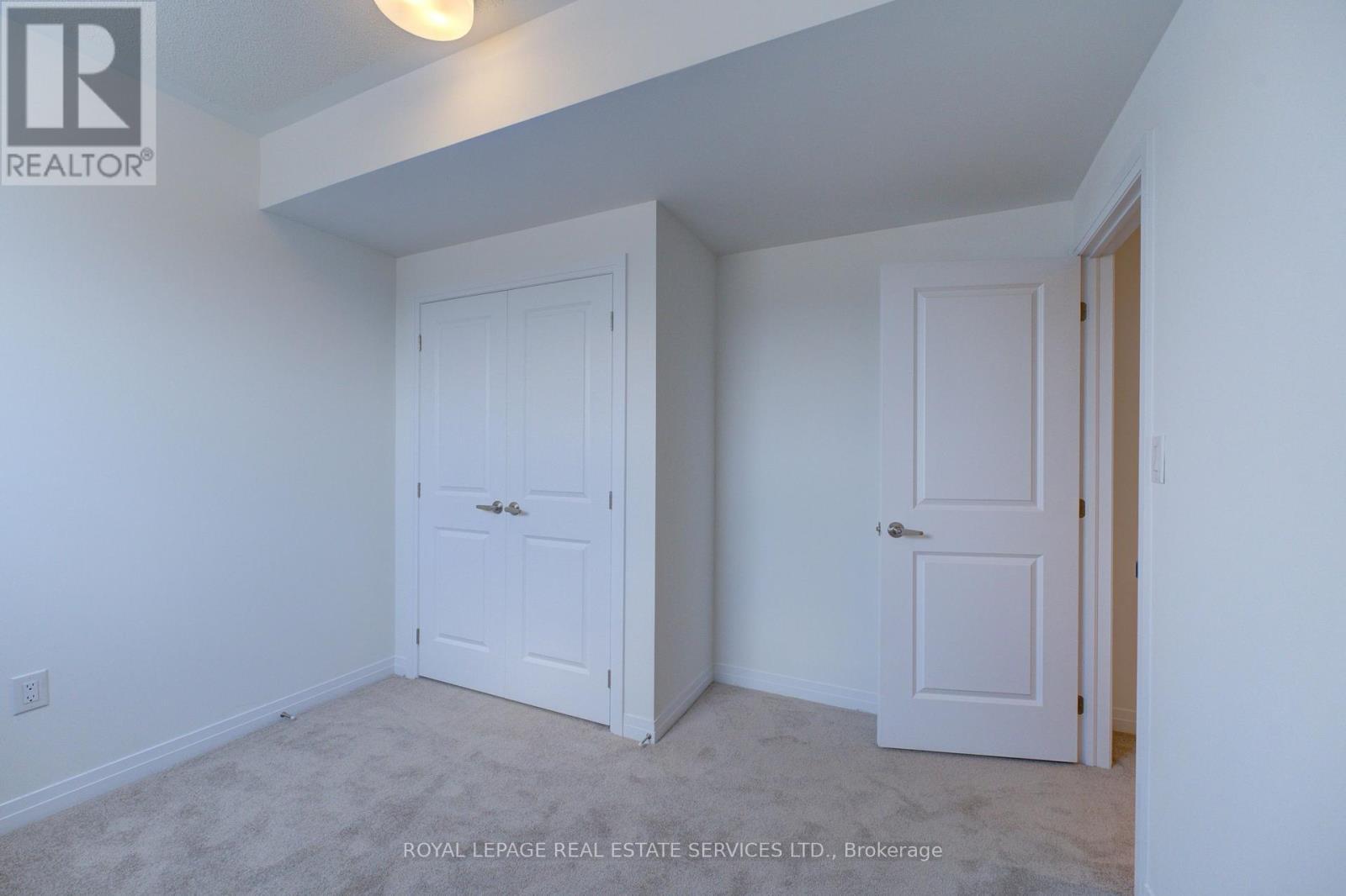 












3222 CRYSTAL DRIVE

,
Oakville,




Ontario
L6M0W8

