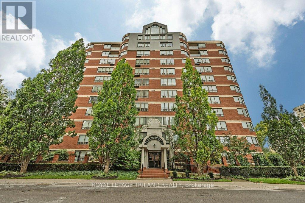 












403 - 7 PICTON STREET

,
London East (East F),




Ontario
N6B3N7

