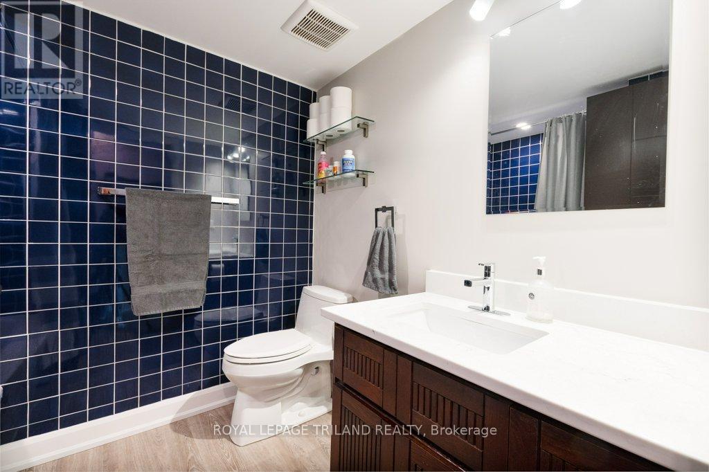












403 - 7 PICTON STREET

,
London East (East F),




Ontario
N6B3N7

