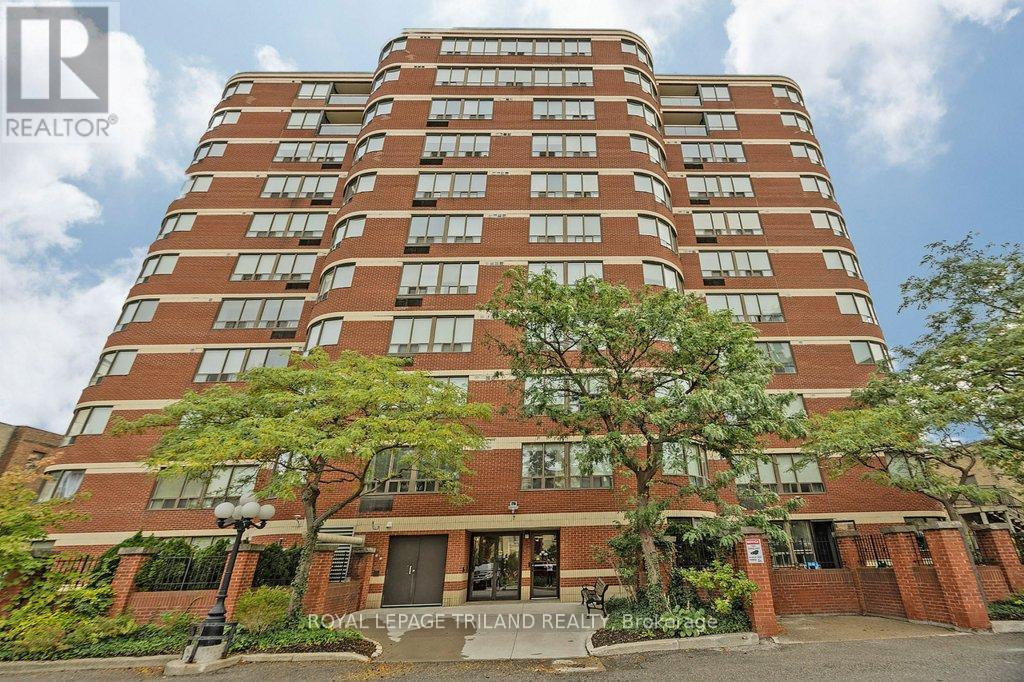 












403 - 7 PICTON STREET

,
London East (East F),




Ontario
N6B3N7

