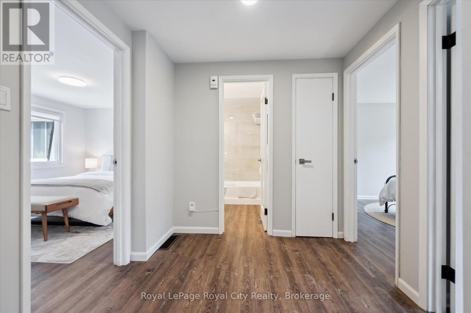 












16 - 120 COUNTRY CLUB DRIVE W

,
Guelph (Victoria North),




Ontario
N1E3K7

