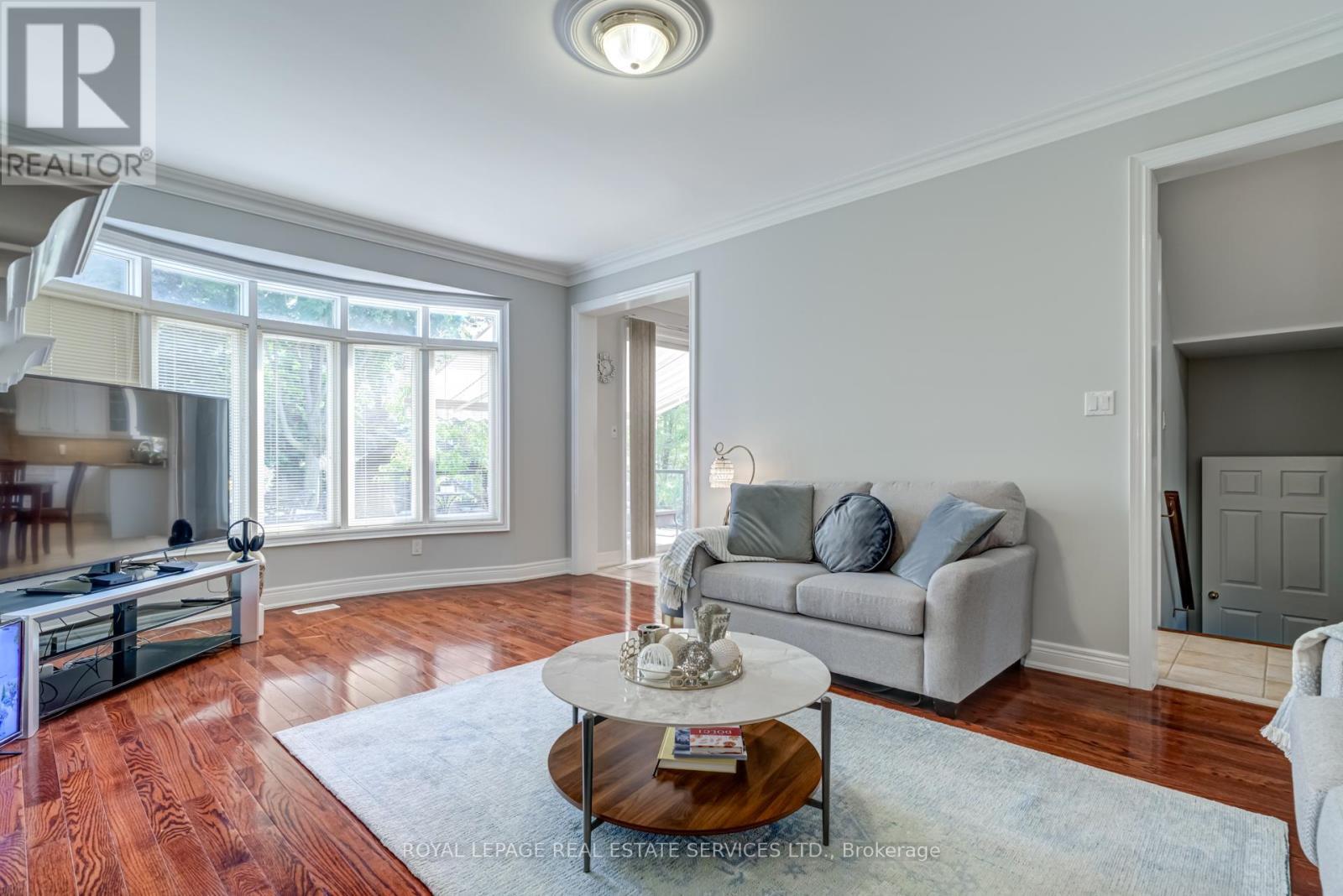 












5 XAVIER COURT

,
Brampton,




Ontario
L6Y5S1

