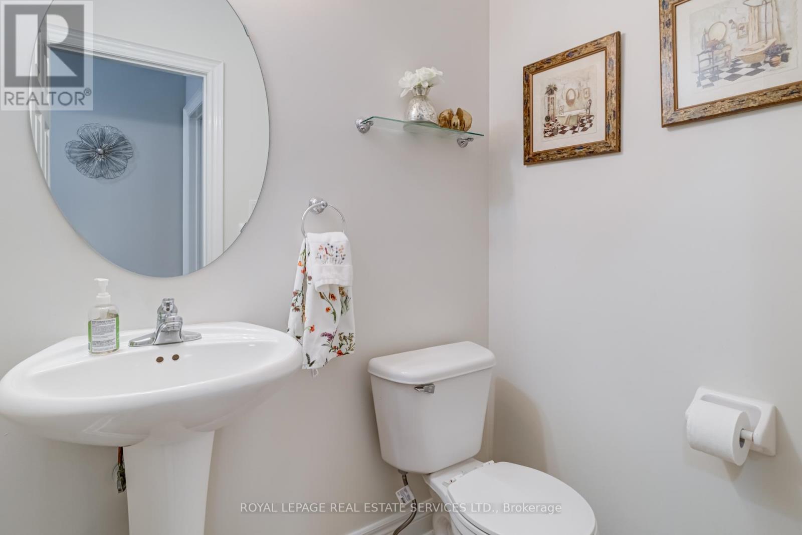 












5 XAVIER COURT

,
Brampton,




Ontario
L6Y5S1

