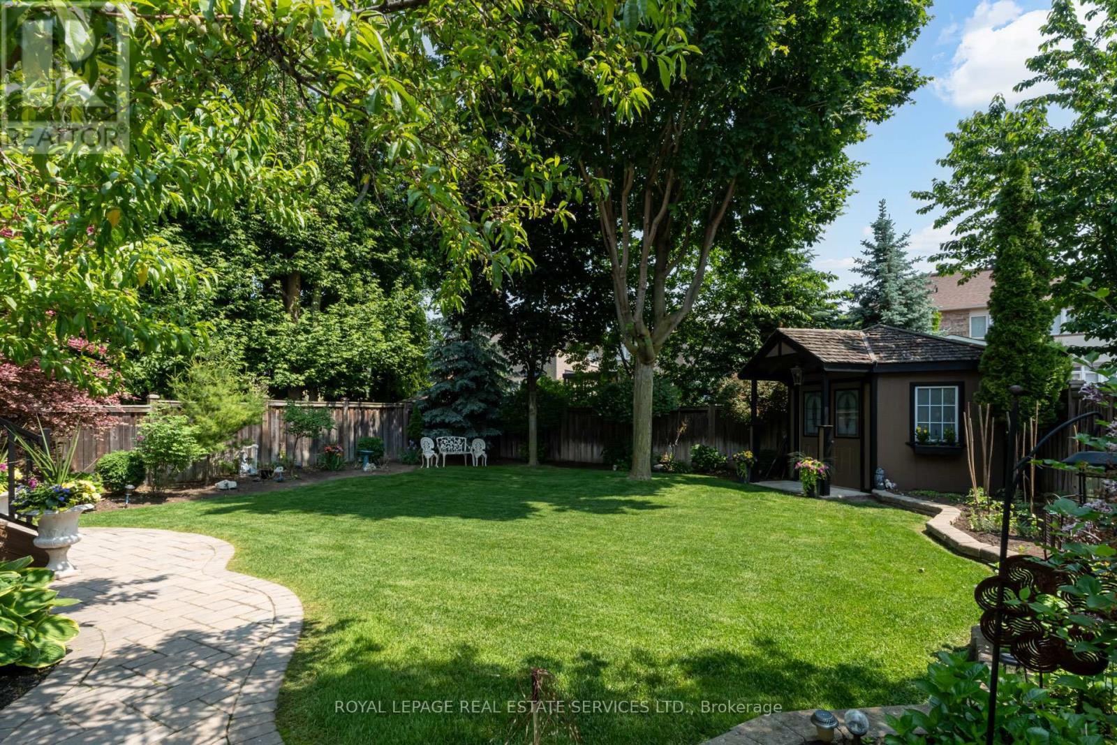 












5 XAVIER COURT

,
Brampton,




Ontario
L6Y5S1


