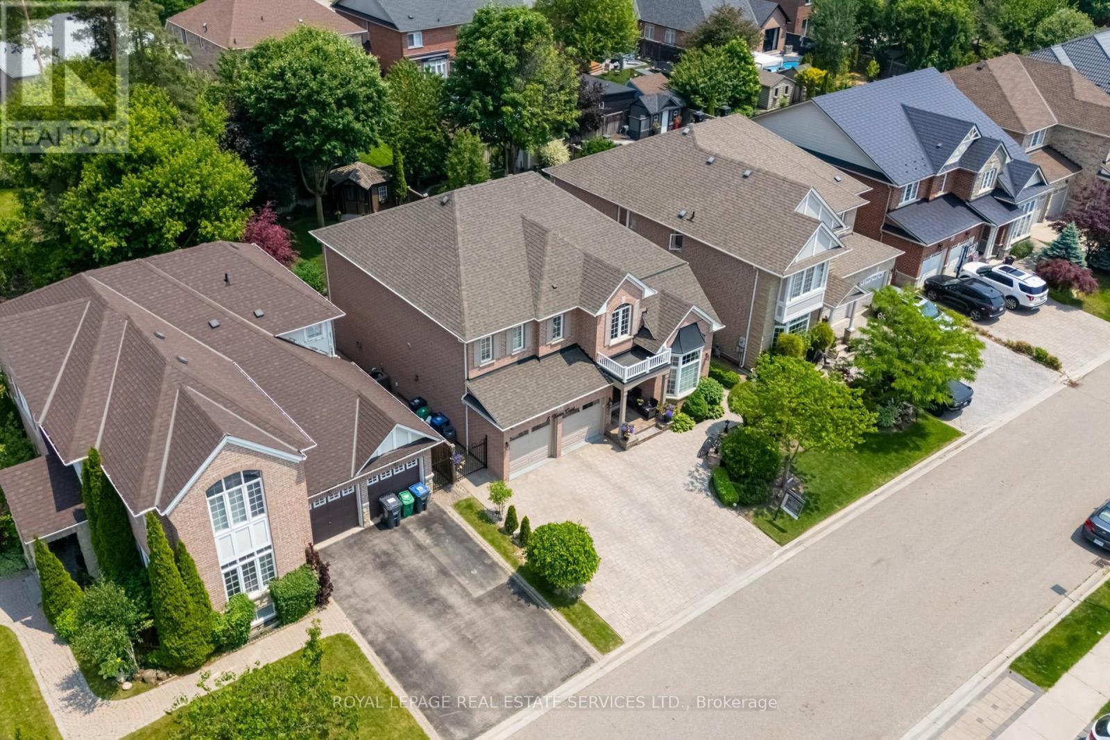 












5 XAVIER COURT

,
Brampton,




Ontario
L6Y5S1

