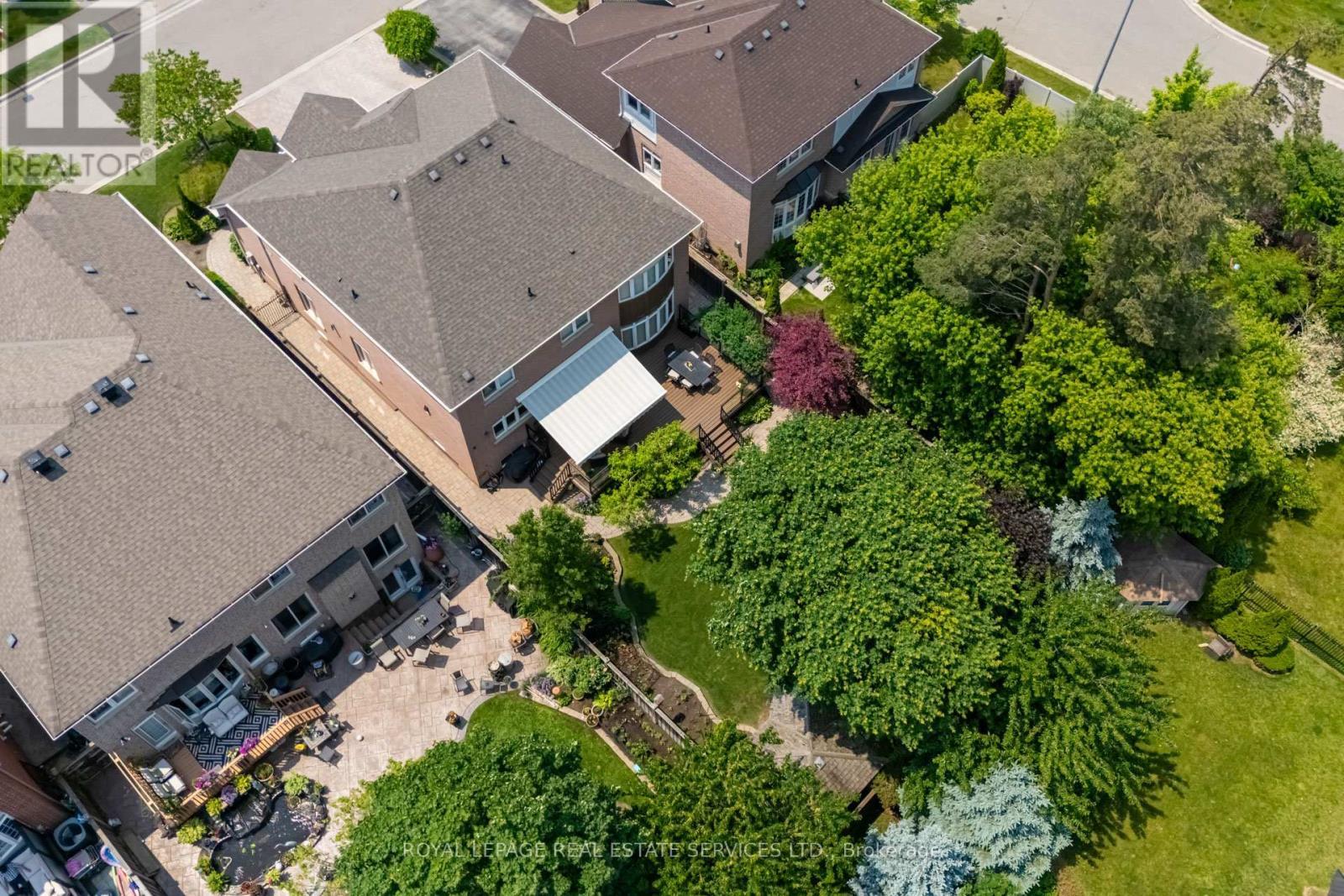 












5 XAVIER COURT

,
Brampton,




Ontario
L6Y5S1


