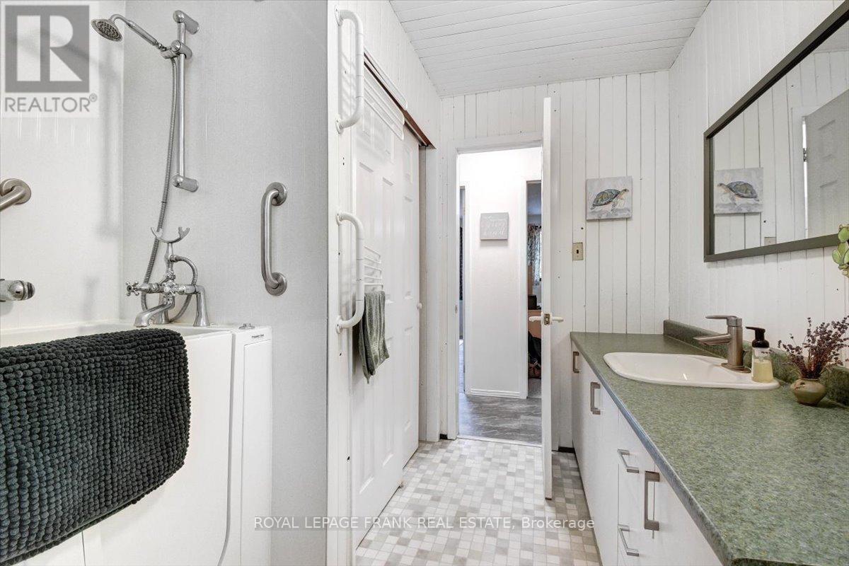 












538 SKENE ROAD

,
Marmora and Lake (Lake Ward),




Ontario
K0L1W0

