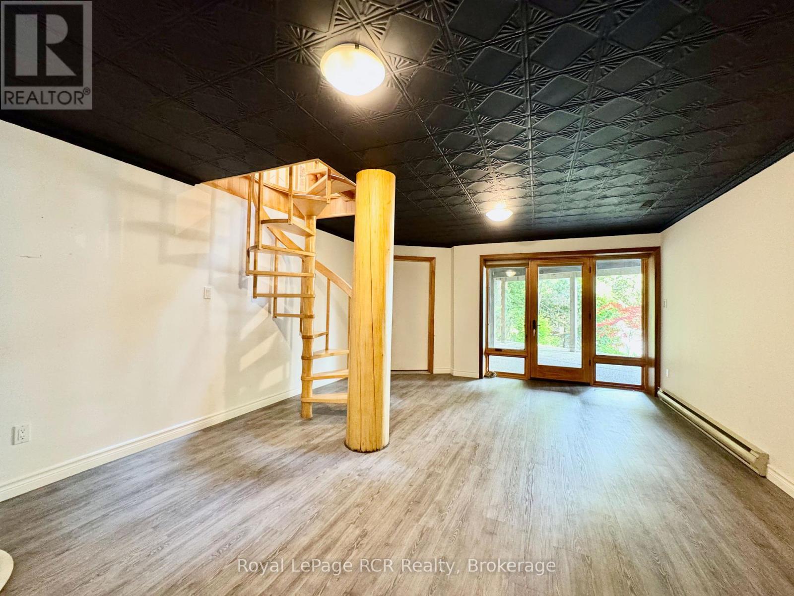 












15 GEORGIAN DRIVE

,
Northern Bruce Peninsula,




Ontario
N0H1W0

