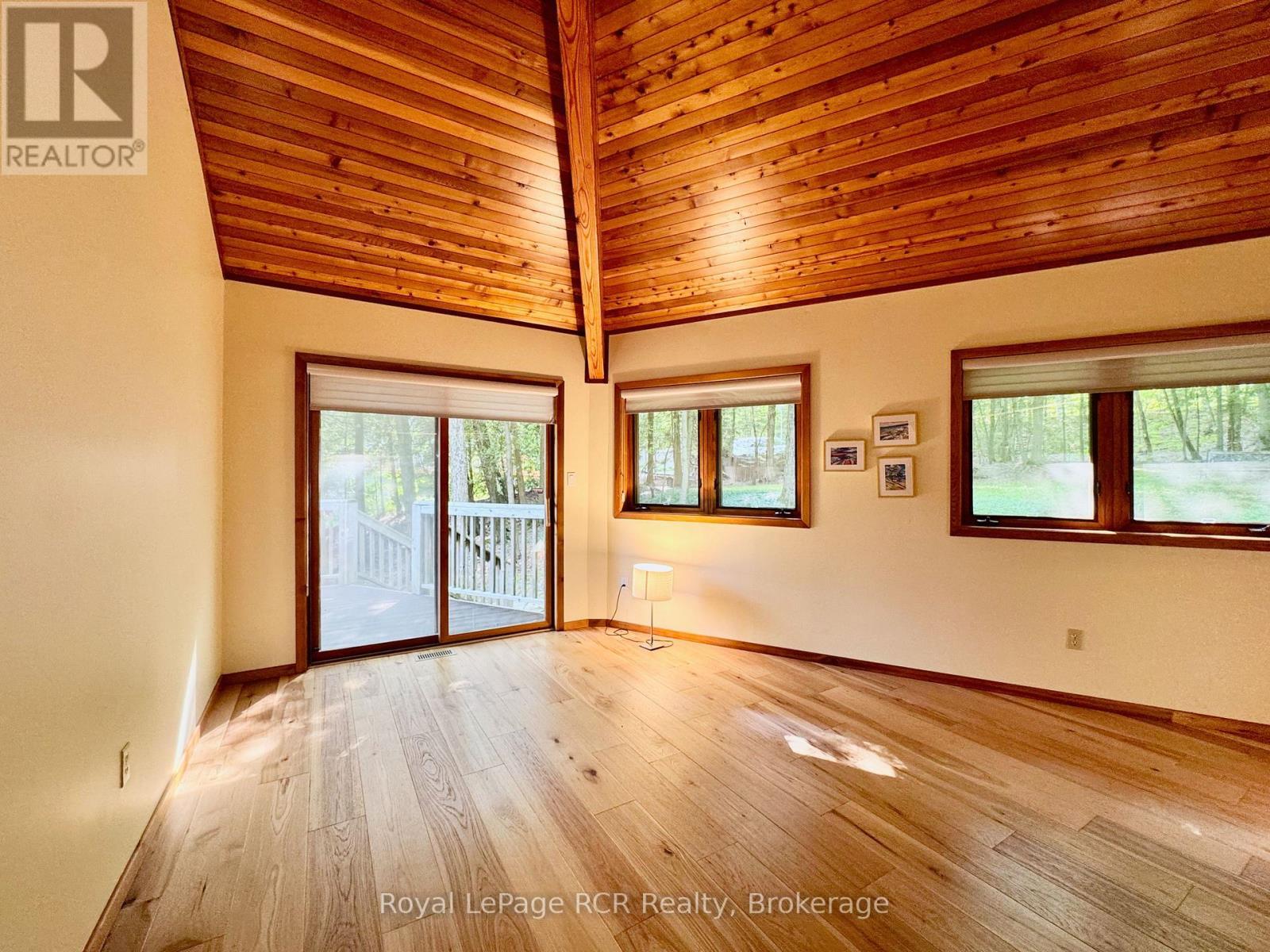 












15 GEORGIAN DRIVE

,
Northern Bruce Peninsula,




Ontario
N0H1W0

