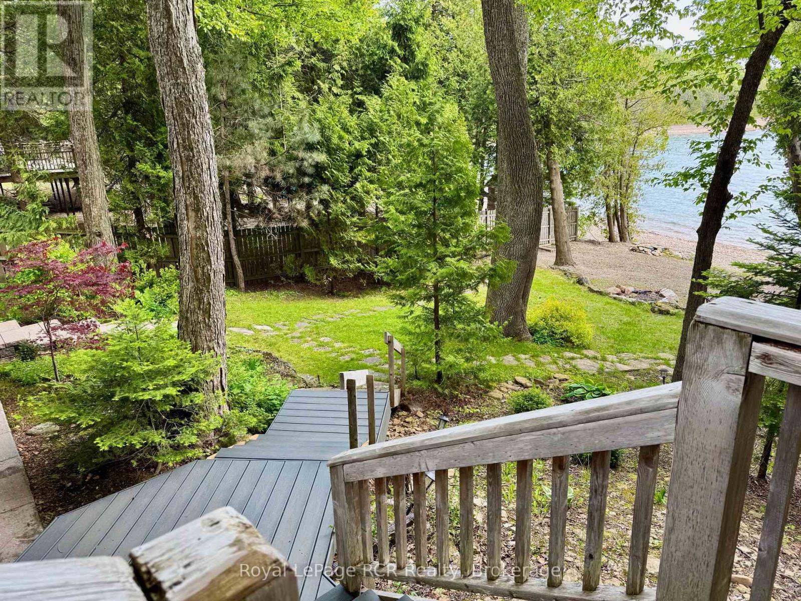 












15 GEORGIAN DRIVE

,
Northern Bruce Peninsula,




Ontario
N0H1W0

