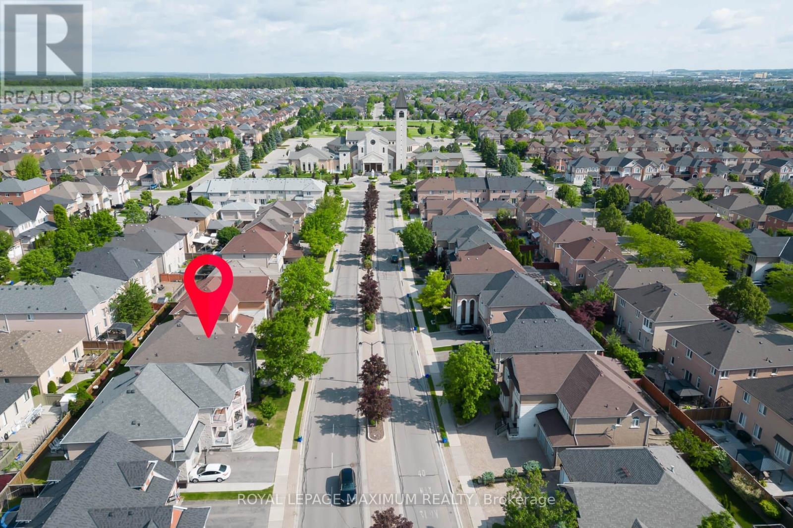 












16 SAINT CLARE BOULEVARD

,
Vaughan,




Ontario
L4H2A2

