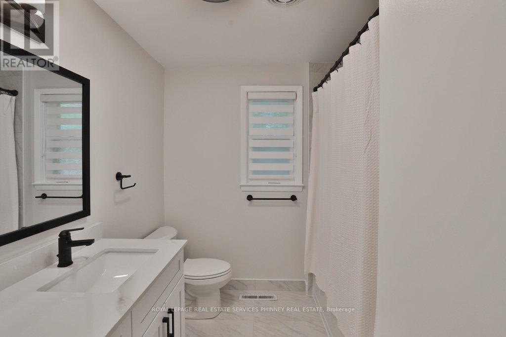 












168 BREEZY PINES DRIVE

,
Mississauga,




Ontario
L5B1B4

