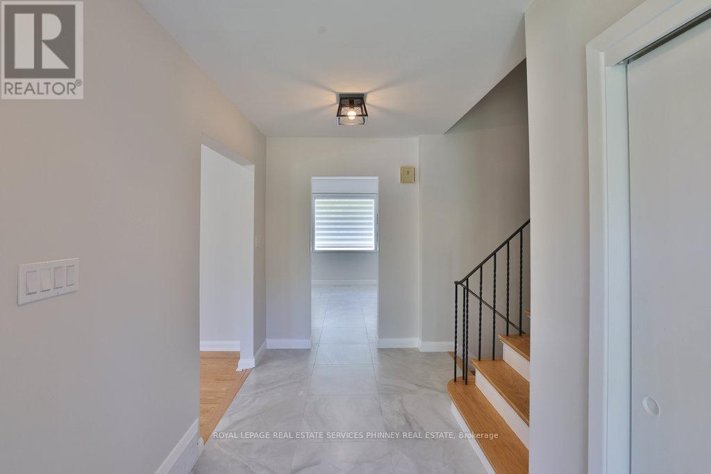 












168 BREEZY PINES DRIVE

,
Mississauga,




Ontario
L5B1B4

