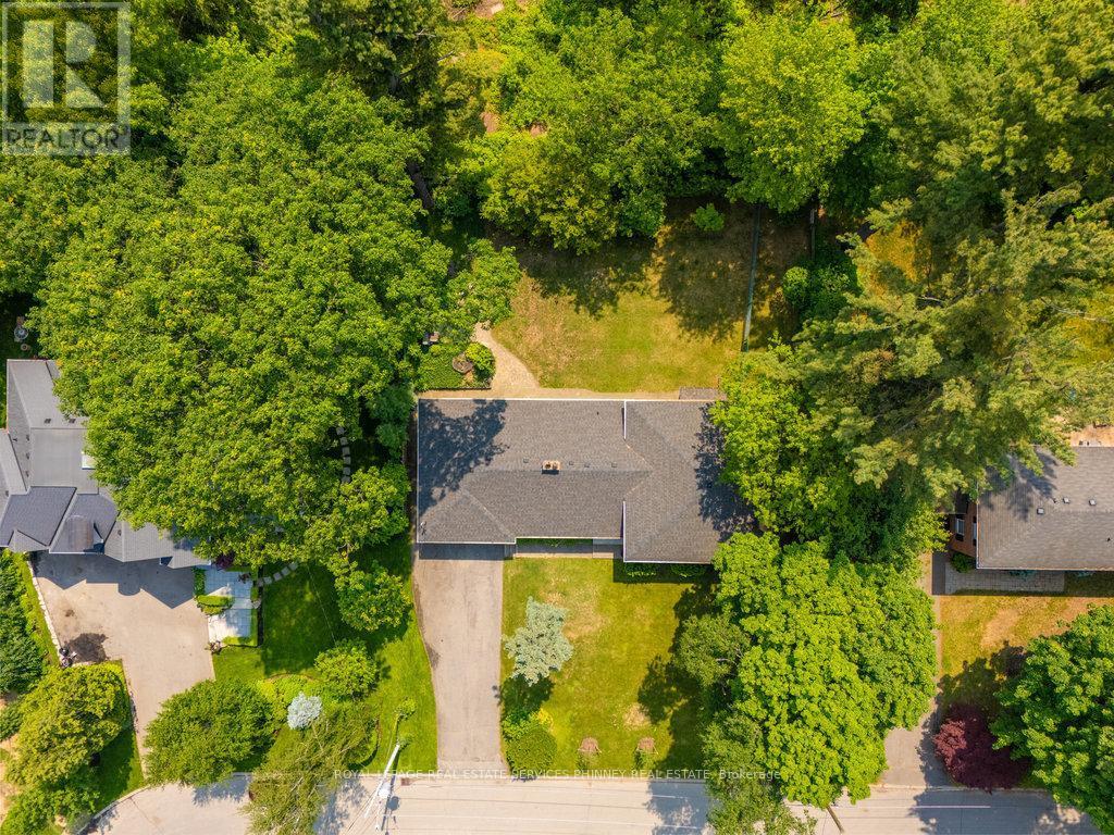 












168 BREEZY PINES DRIVE

,
Mississauga,




Ontario
L5B1B4

