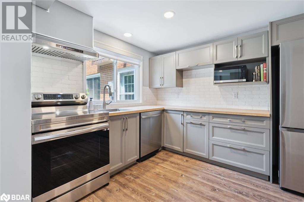 












120 COUNTRY CLUB Drive Unit# 16

,
Guelph,




Ontario
N1E3K7

