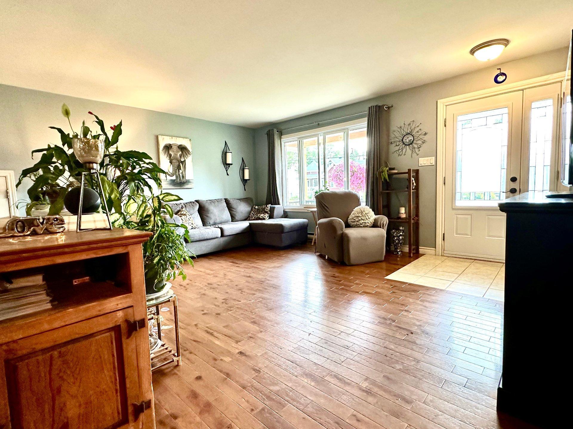 









18


Rue Cadieux

,
Brownsburg-Chatham,




QC
J8G1N6

