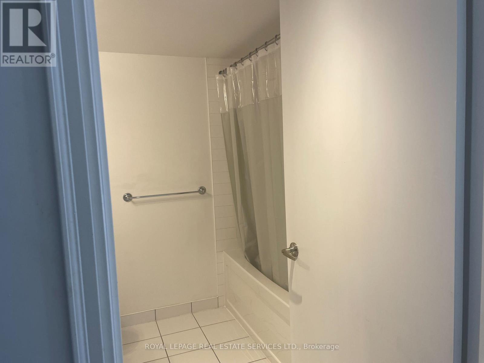 












1204 - 22 WELLESLEY STREET E

,
Toronto,




Ontario
M4Y1G3


