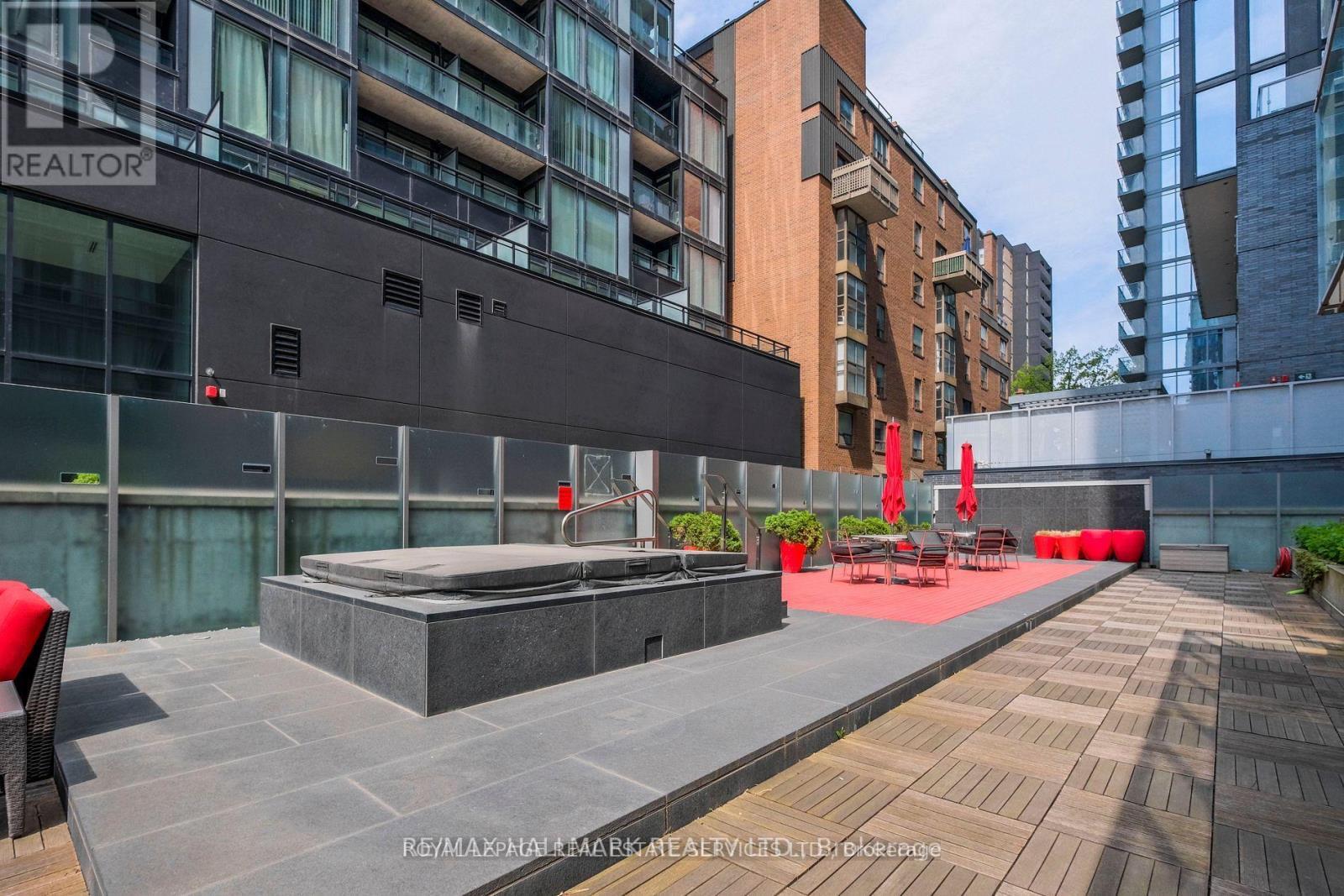 












1204 - 22 WELLESLEY STREET E

,
Toronto,




Ontario
M4Y1G3

