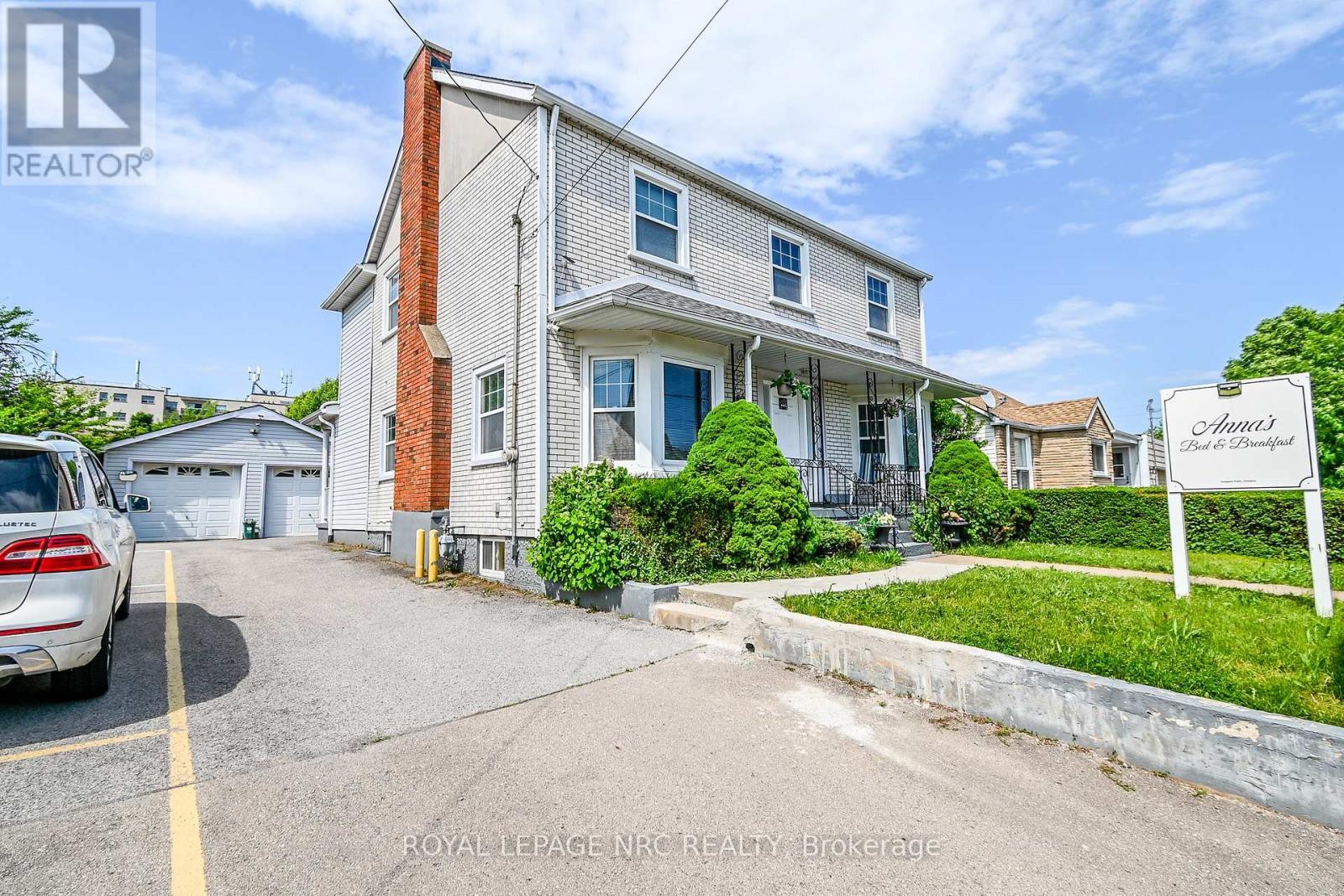 












6257 DUNN STREET

,
Niagara Falls (Dorchester),




Ontario
L2G2P6

