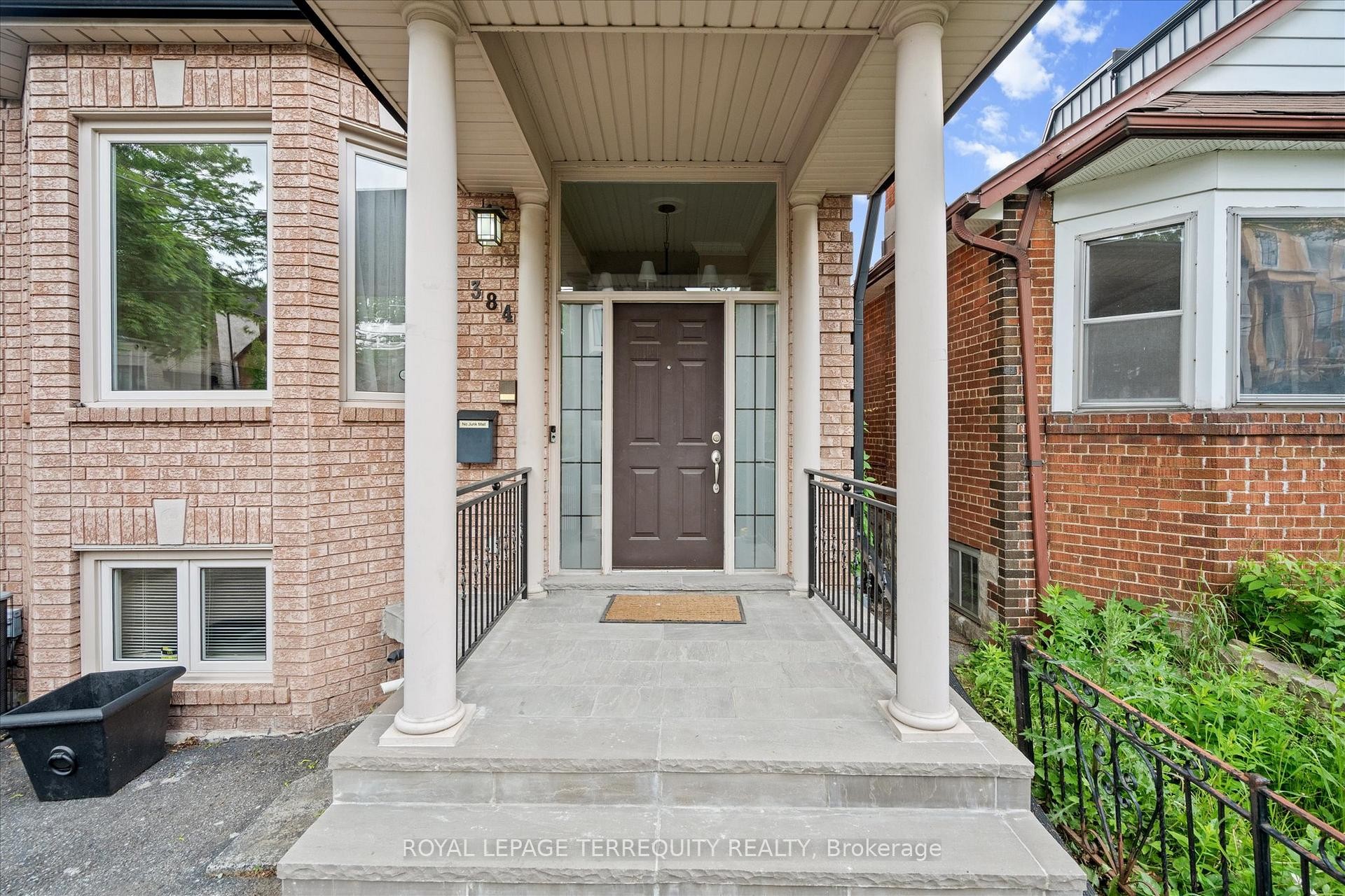 









384


Winnett

Avenue,
Toronto,




ON
M6C 3M1

