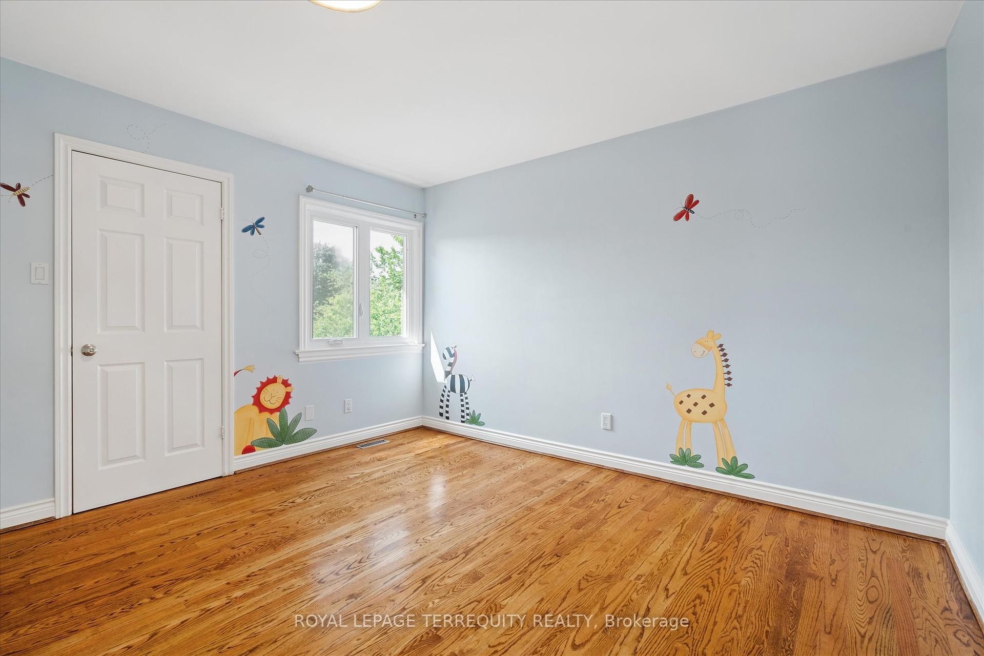 









384


Winnett

Avenue,
Toronto,




ON
M6C 3M1

