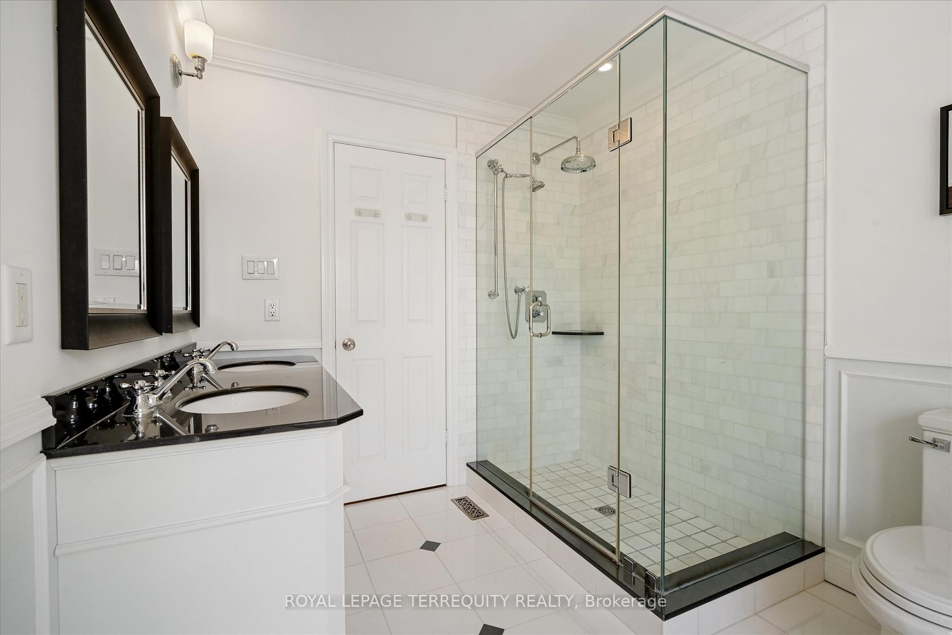 









384


Winnett

Avenue,
Toronto,




ON
M6C 3M1

