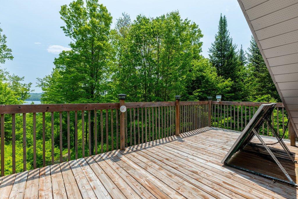 









1016


Ch. du Lac-Jim

,
Mansfield-et-Pontefract,




QC
J0X1R0

