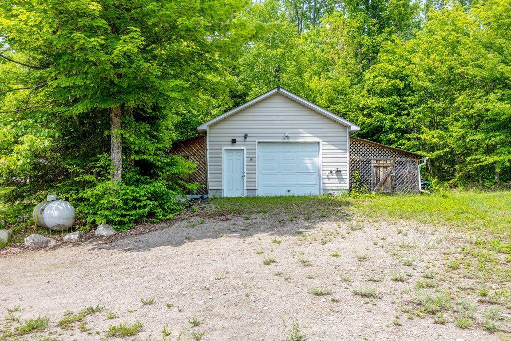 









1016


Ch. du Lac-Jim

,
Mansfield-et-Pontefract,




QC
J0X1R0

